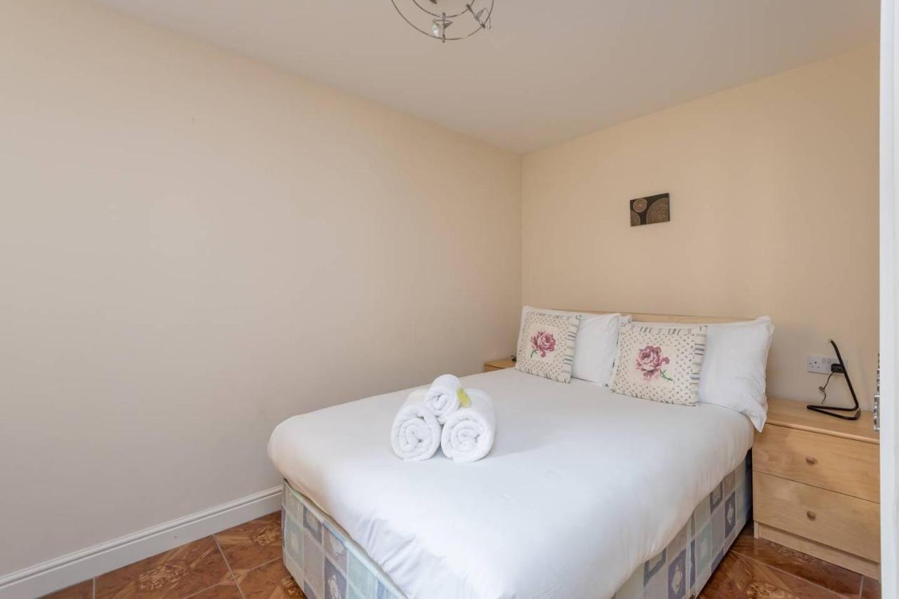 Joivy Old Town Apartment With Parking Close To Royal Mile Edinburg Exteriör bild