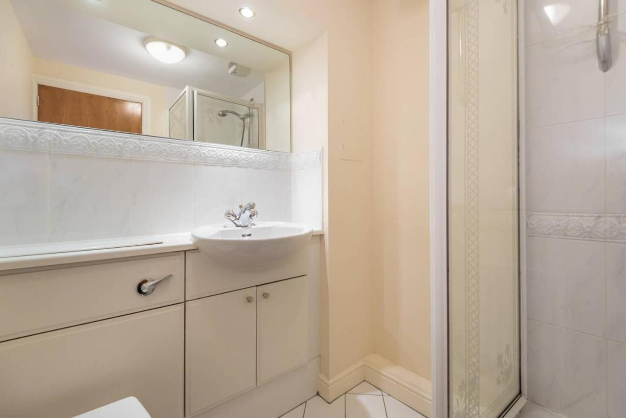 Joivy Old Town Apartment With Parking Close To Royal Mile Edinburg Exteriör bild