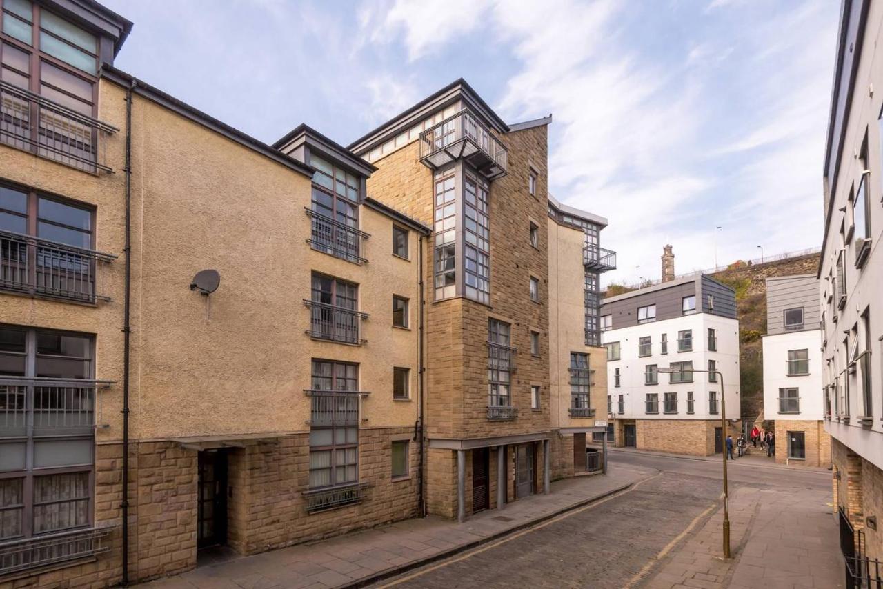 Joivy Old Town Apartment With Parking Close To Royal Mile Edinburg Exteriör bild